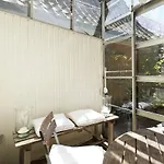 Balkon Med Udsigt Midt I