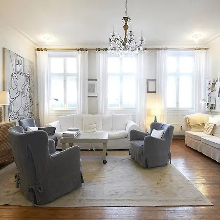 公寓 Balkon Med Udsigt Midt I