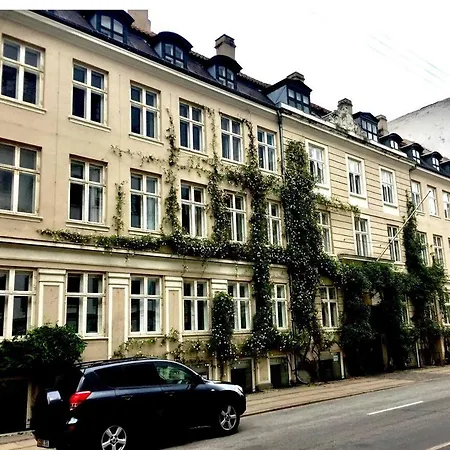 Apartment Balkon Med Udsigt Midt I *