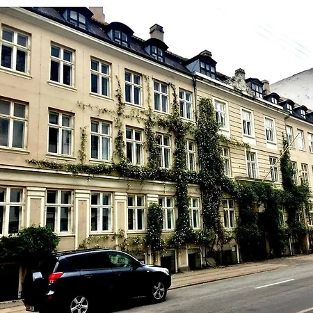 Apartment Balkon Med Udsigt Midt I *