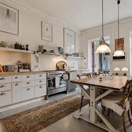 Apartament Balkon Med Udsigt Midt I *