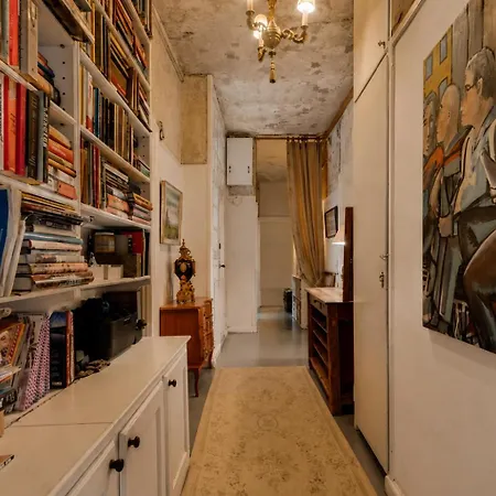 Apartament Balkon Med Udsigt Midt I